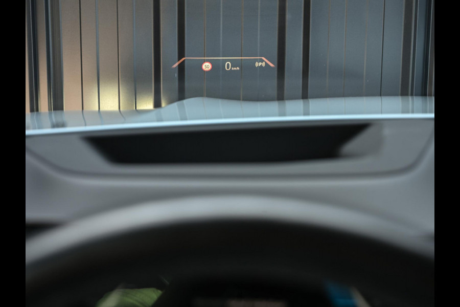 BMW X5 xDrive50e | M-Sport Pro | Panoramadak | 360 Camera | Active Cruise | Harman/Kardon | Iconic Glow | Ambiance Interieur | Stoel Ventilatie | Memory Seats | Luchtvering |