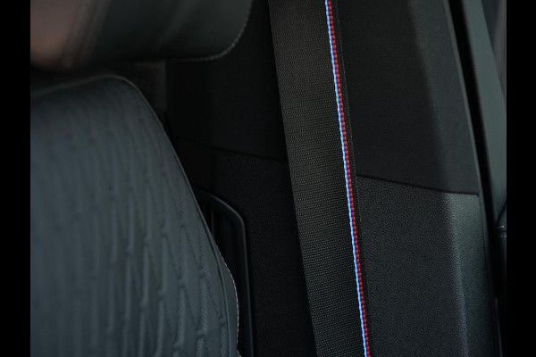BMW X5 xDrive50e | M-Sport Pro | Panoramadak | 360 Camera | Active Cruise | Harman/Kardon | Iconic Glow | Ambiance Interieur | Stoel Ventilatie | Memory Seats | Luchtvering |