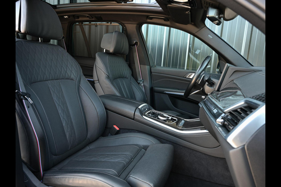 BMW X5 xDrive50e | M-Sport Pro | Panoramadak | 360 Camera | Active Cruise | Harman/Kardon | Iconic Glow | Ambiance Interieur | Stoel Ventilatie | Memory Seats | Luchtvering |