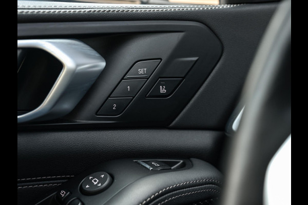 BMW X5 xDrive50e | M-Sport Pro | Panoramadak | 360 Camera | Active Cruise | Harman/Kardon | Iconic Glow | Ambiance Interieur | Stoel Ventilatie | Memory Seats | Luchtvering |