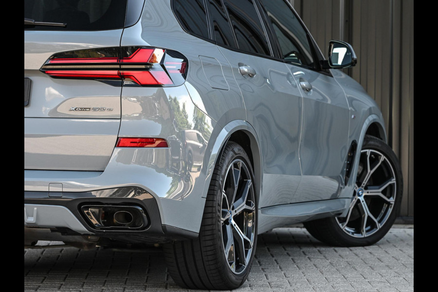 BMW X5 xDrive50e | M-Sport Pro | Panoramadak | 360 Camera | Active Cruise | Harman/Kardon | Iconic Glow | Ambiance Interieur | Stoel Ventilatie | Memory Seats | Luchtvering |