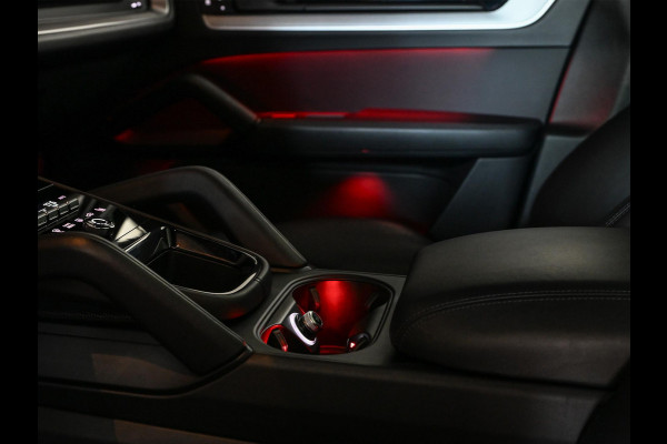 Porsche Cayenne 3.0 E-Hybrid | Panoramadak | Achterasbesturing | 18 Wegs Memory Seats | 360 Camera | Soft Close | Ambiente Verlichting | Stuurverwarming |