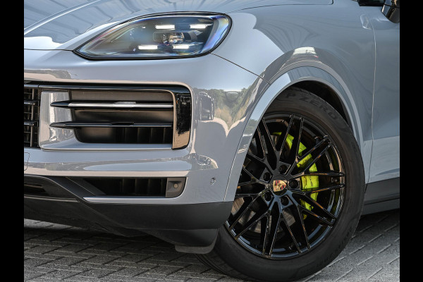 Porsche Cayenne 3.0 E-Hybrid | Panoramadak | Achterasbesturing | 18 Wegs Memory Seats | 360 Camera | Soft Close | Ambiente Verlichting | Stuurverwarming |