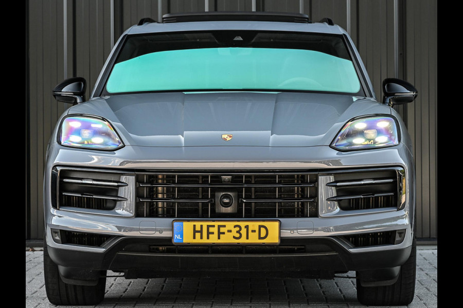 Porsche Cayenne 3.0 E-Hybrid | Panoramadak | Achterasbesturing | 18 Wegs Memory Seats | 360 Camera | Soft Close | Ambiente Verlichting | Stuurverwarming |