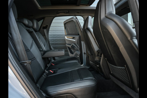 Porsche Cayenne 3.0 E-Hybrid | Panoramadak | Achterasbesturing | 18 Wegs Memory Seats | 360 Camera | Soft Close | Ambiente Verlichting | Stuurverwarming |