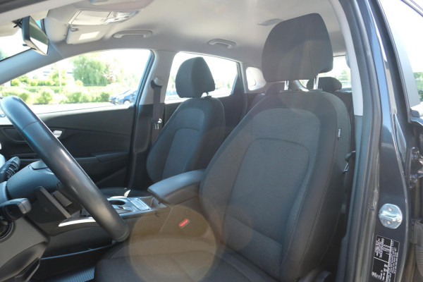 Hyundai Kona EV Fashion 64 kWh | 204 PK | SOH 95% | Adaptive cruise control | Achteruitrijcamera | Keyless entry | LED verlichting | DAB ontvanger | Bluetooth telefoonverbinding | Navigatie | Lichtmetalen velgen