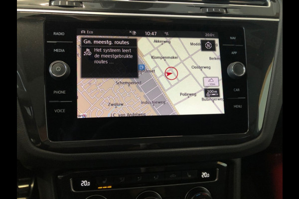 Volkswagen Tiguan 1.5 TSI ACT Highline Business R - Pano/Schuifdak- Leder - Navi - Afn.Trekhaak - Virt.Cockpit