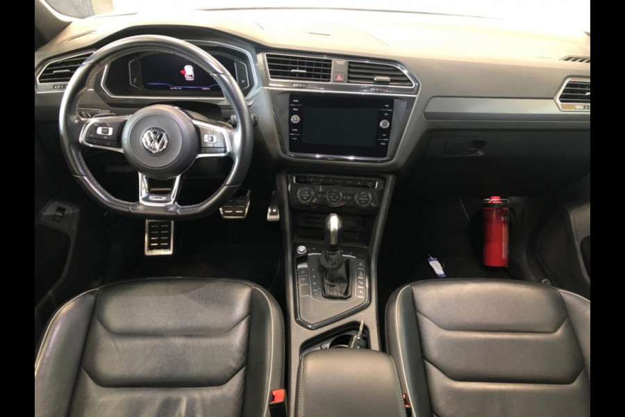 Volkswagen Tiguan 1.5 TSI ACT Highline Business R - Pano/Schuifdak- Leder - Navi - Afn.Trekhaak - Virt.Cockpit