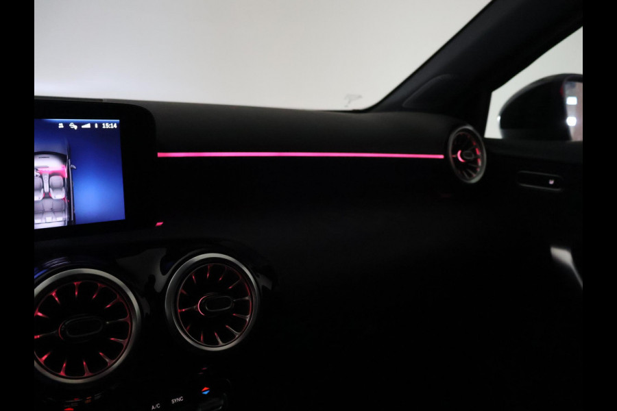 Mercedes-Benz A-Klasse 180 STAR EDITION AMG LINE LIMITED + PANORAMA | SFEERVERLICHTING | 19 INCH LMV | CAMERA