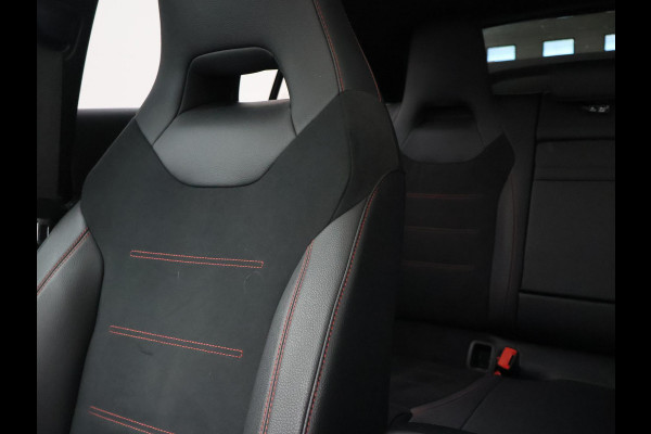Mercedes-Benz A-Klasse 180 STAR EDITION AMG LINE LIMITED + PANORAMA | SFEERVERLICHTING | 19 INCH LMV | CAMERA