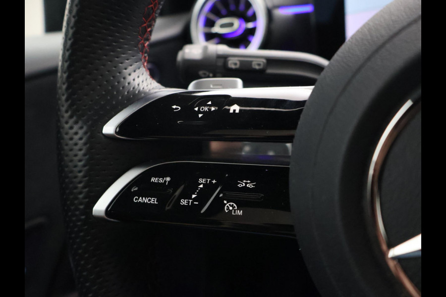 Mercedes-Benz A-Klasse 180 STAR EDITION AMG LINE LIMITED + PANORAMA | SFEERVERLICHTING | 19 INCH LMV | CAMERA