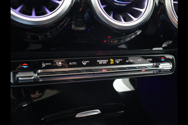 Mercedes-Benz A-Klasse 180 STAR EDITION AMG LINE LIMITED + PANORAMA | SFEERVERLICHTING | 19 INCH LMV | CAMERA