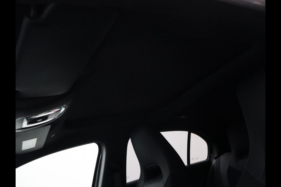 Mercedes-Benz A-Klasse 180 STAR EDITION AMG LINE LIMITED + PANORAMA | SFEERVERLICHTING | 19 INCH LMV | CAMERA