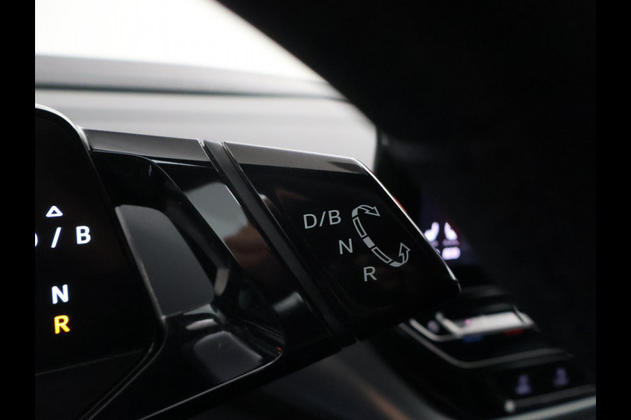 Volkswagen ID.4 PURE 52 kWh + SFEERVERL. | ADAPTIVE CRUISE | STOELVERW. | CARPLAY