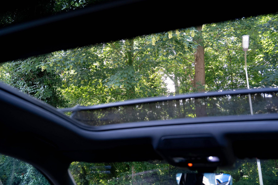 Volkswagen Tiguan 1.5 eTSI R-Line Business | 360 | Trekhaak | Pano | H&K | IQ Light