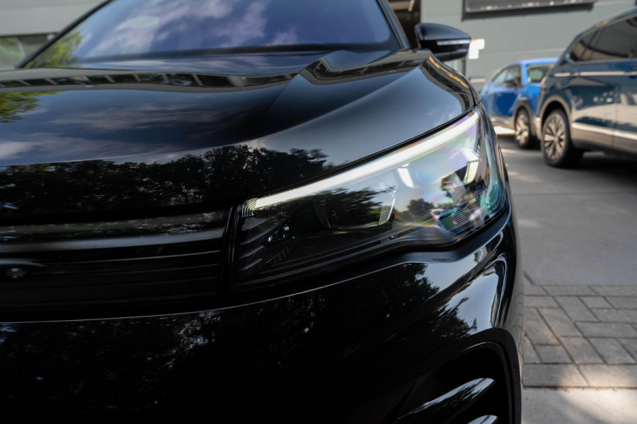 Volkswagen Tiguan 1.5 eTSI R-Line Business | 360 | Trekhaak | Pano | H&K | IQ Light