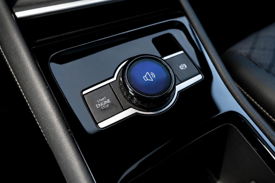 Volkswagen Tiguan 1.5 eTSI R-Line Business | 360 | Trekhaak | Pano | H&K | IQ Light