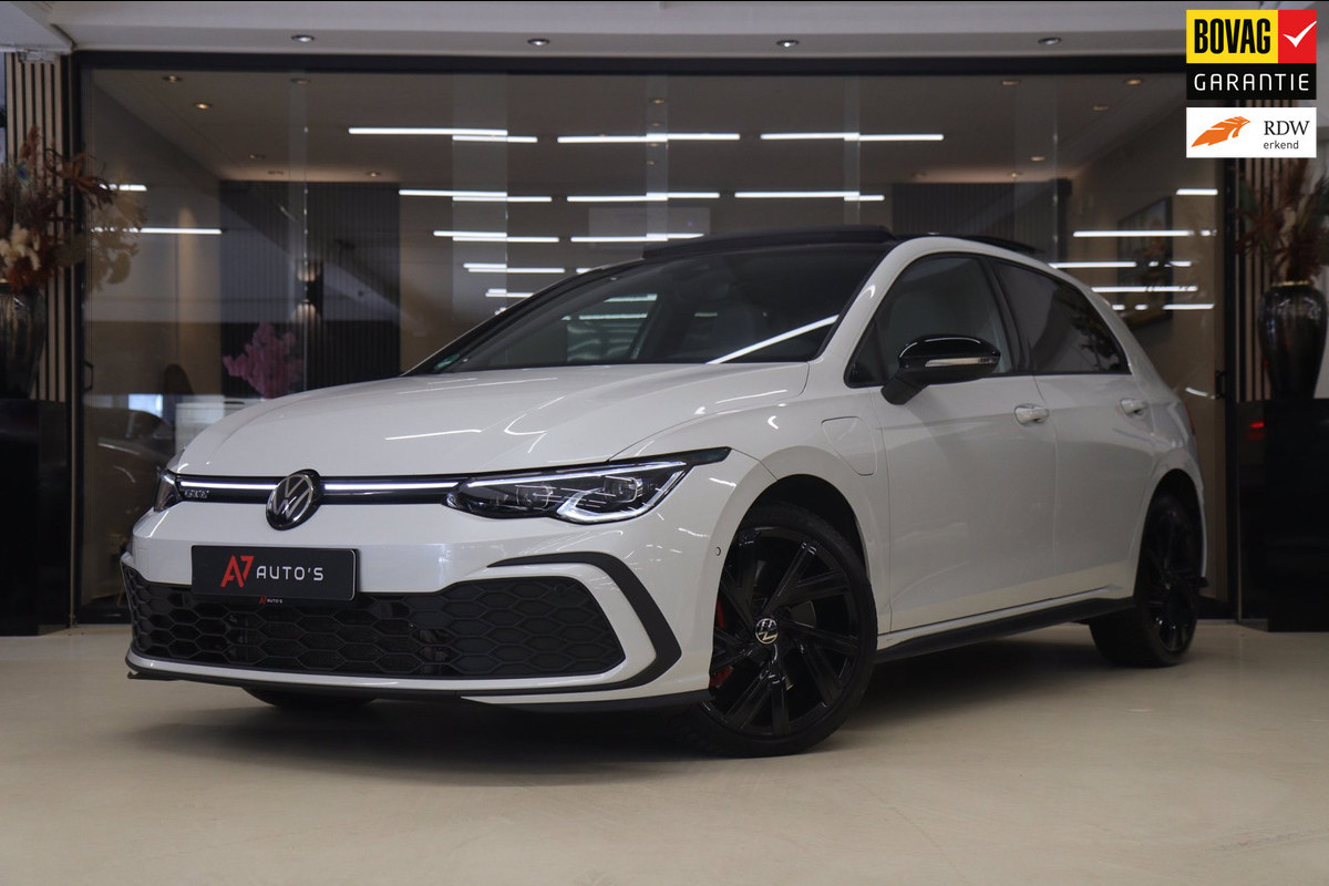 Volkswagen Golf 1.4 eHybrid GTE /PANO/IQLIGHT/CAM/CARPLAY/ACC/KEYLESS/VOL