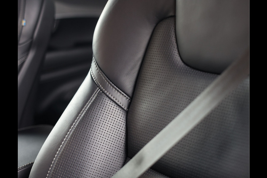 Volvo XC90 T8 AWD | Luchtvering - Bowers&Wilkins