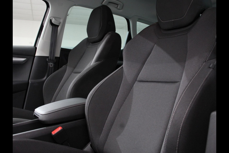 Škoda Karoq 1.5 TSI 150pk DSG ACT Selection DEMO ! Navigatie Apple Carplay/Android Auto Camera Parkeer sensoren Adaptieve Cruise Control Lichtmetalen Velgen Digitale Cockpit