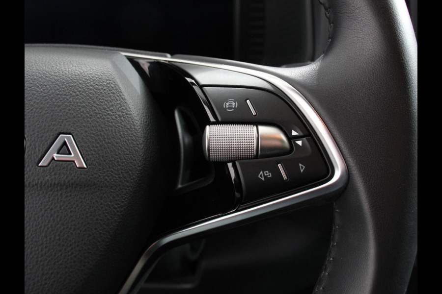 Škoda Karoq 1.5 TSI 150pk DSG ACT Selection DEMO ! Navigatie Apple Carplay/Android Auto Camera Parkeer sensoren Adaptieve Cruise Control Lichtmetalen Velgen Digitale Cockpit
