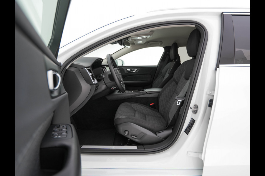Volvo V60 2.0 T6 Core Bright AWD (Plug-In) {SoH-97%} (INCL-BTW)  Aut. *FULL-LED | DIGI-COCKPIT | CAMERA | HEATED-COMFORTSEATS | KEYLESS | DAB | PRIVACY-GLASS | CARPLAY | NAVI-FULLMAP | TOWBAR | 18''ALU*