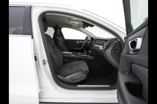 Volvo V60 2.0 T6 Core Bright AWD (Plug-In) {SoH-97%} (INCL-BTW)  Aut. *FULL-LED | DIGI-COCKPIT | CAMERA | HEATED-COMFORTSEATS | KEYLESS | DAB | PRIVACY-GLASS | CARPLAY | NAVI-FULLMAP | TOWBAR | 18''ALU*