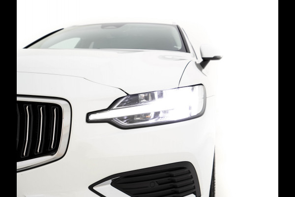 Volvo V60 2.0 T6 Core Bright AWD (Plug-In) {SoH-97%} (INCL-BTW)  Aut. *FULL-LED | DIGI-COCKPIT | CAMERA | HEATED-COMFORTSEATS | KEYLESS | DAB | PRIVACY-GLASS | CARPLAY | NAVI-FULLMAP | TOWBAR | 18''ALU*
