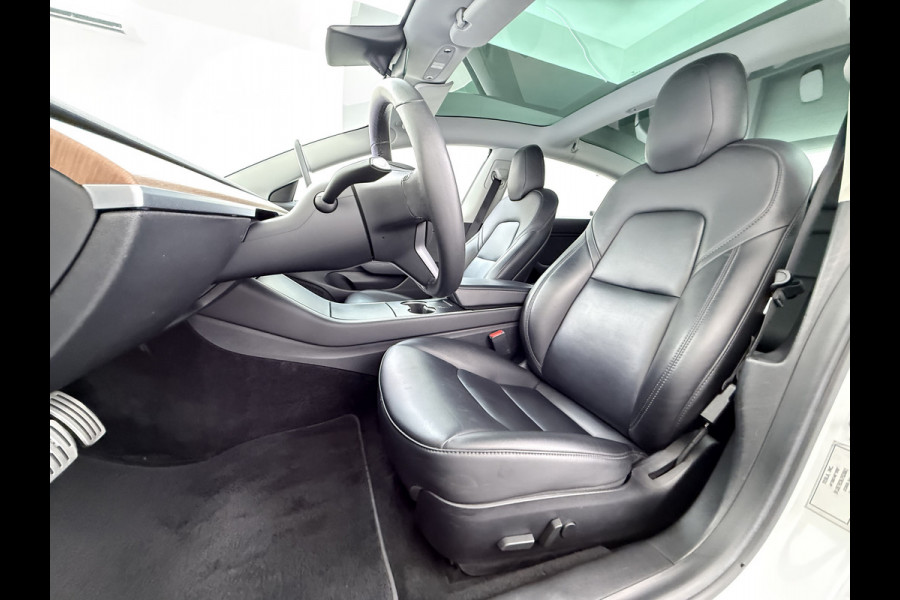 Tesla Model 3 Performance 513PK AWD **FSD** Panoramadak Navi Camera's Leder Stoelverwarming Navi Ecc Adap.Cruise Pdc Led Lmv 20" Google-Maps Elek.Stoelen+Memory Remote App Bediening Premium Audio