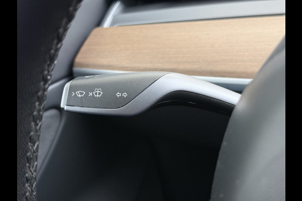 Tesla Model 3 Performance 513PK AWD **FSD** Panoramadak Navi Camera's Leder Stoelverwarming Navi Ecc Adap.Cruise Pdc Led Lmv 20" Google-Maps Elek.Stoelen+Memory Remote App Bediening Premium Audio
