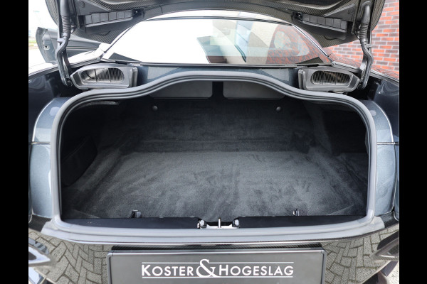 Aston Martin DBS 5.2 V12 Superleggera | B&O BeoSound - Xenon Grey