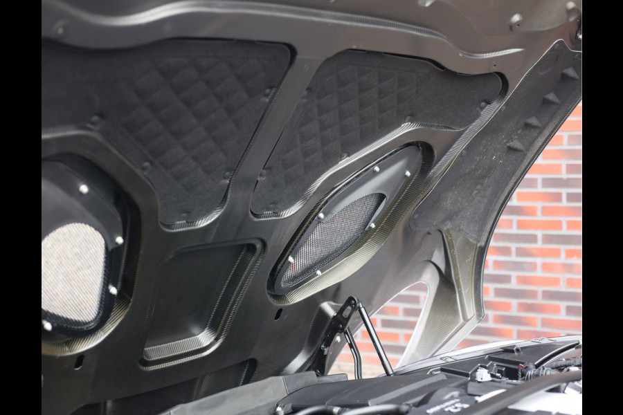 Aston Martin DBS 5.2 V12 Superleggera | B&O BeoSound - Xenon Grey