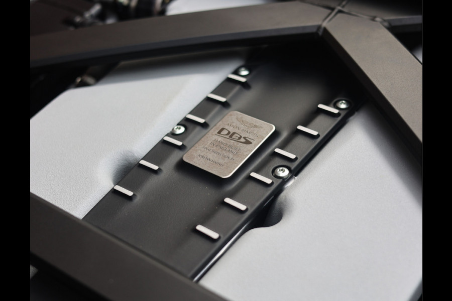Aston Martin DBS 5.2 V12 Superleggera | B&O BeoSound - Xenon Grey