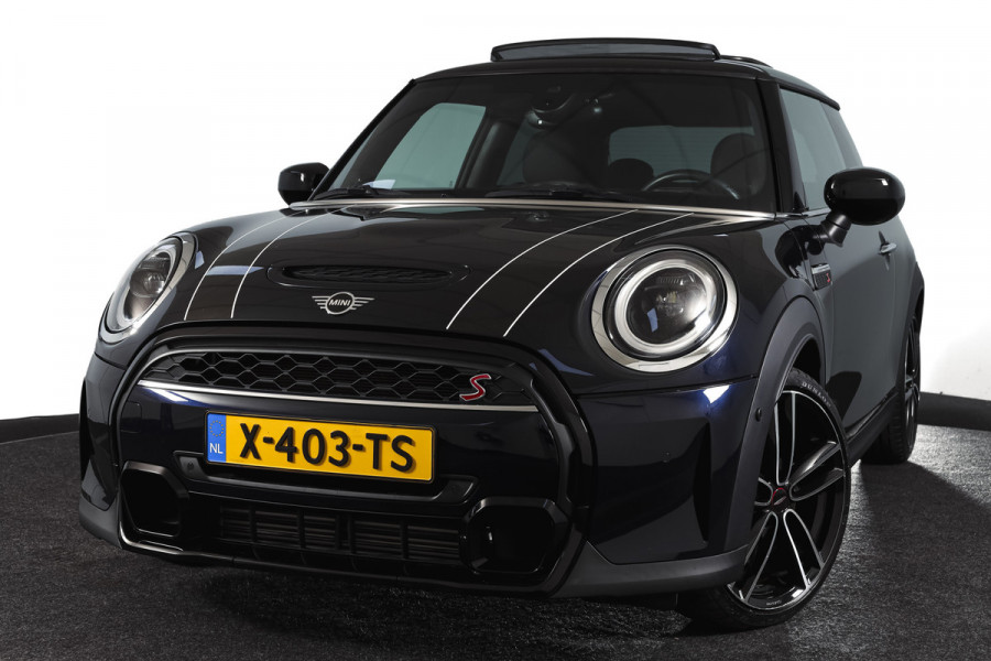 MINI 3-deurs 2.0 Cooper S | S/K-Panodak | Dig. Cockpit | Stoelverw. | PDC | Camera | NAV + App. Connect | ECC | Harman Kardon | LM 18" |