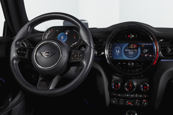 MINI 3-deurs 2.0 Cooper S | S/K-Panodak | Dig. Cockpit | Stoelverw. | PDC | Camera | NAV + App. Connect | ECC | Harman Kardon | LM 18" |