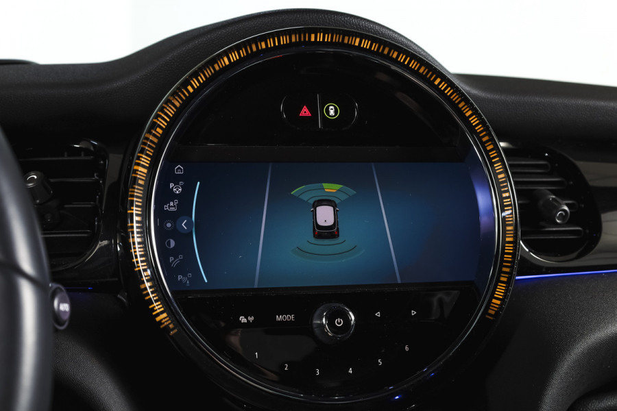 MINI 3-deurs 2.0 Cooper S | S/K-Panodak | Dig. Cockpit | Stoelverw. | PDC | Camera | NAV + App. Connect | ECC | Harman Kardon | LM 18" |