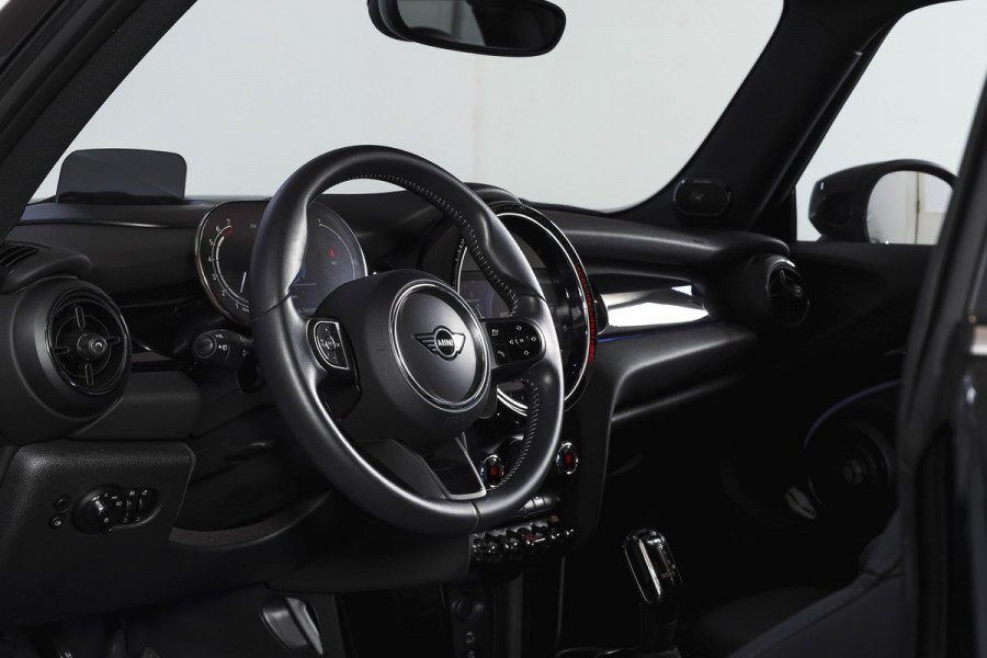 MINI 3-deurs 2.0 Cooper S | S/K-Panodak | Dig. Cockpit | Stoelverw. | PDC | Camera | NAV + App. Connect | ECC | Harman Kardon | LM 18" |