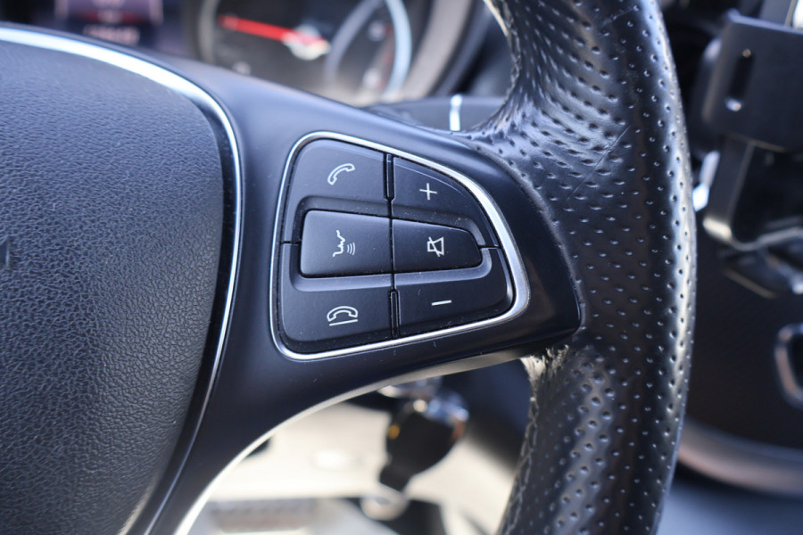 Mercedes-Benz V-Klasse 300d Edition AMG-Line DC Burmester