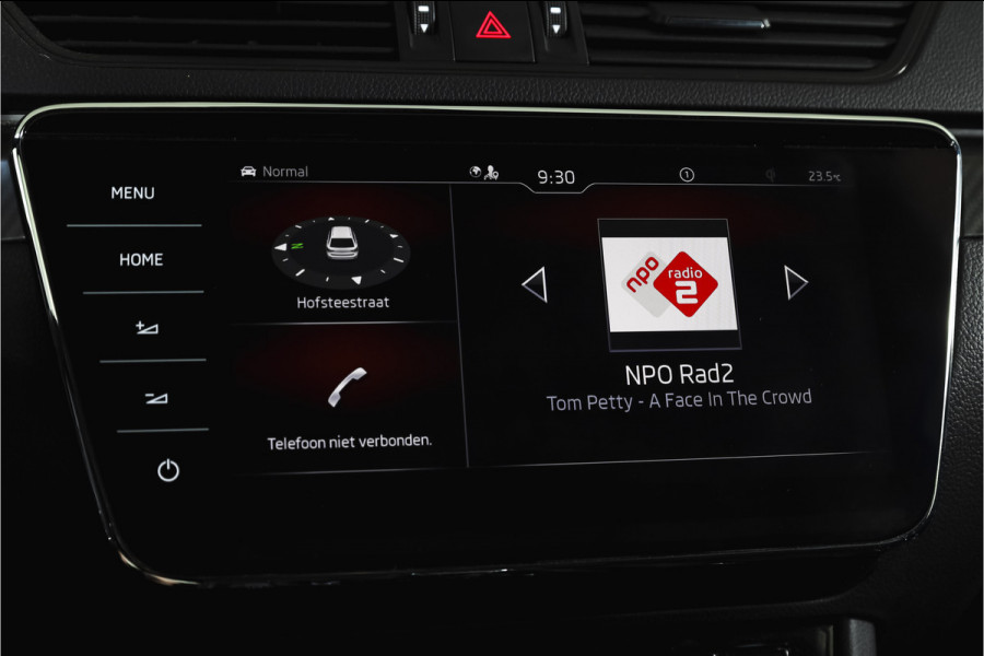 Škoda Superb Combi 1.4 TSI iV Sportline Business | S/K-Panodak | Dig. Cockpit | Adapt. Cruise | Winterpakket | PDC | NAV + App. Connect | ECC | Elek. Klep | LM 19" |
