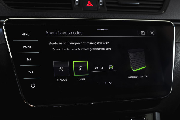Škoda Superb Combi 1.4 TSI iV Sportline Business | S/K-Panodak | Dig. Cockpit | Adapt. Cruise | Winterpakket | PDC | NAV + App. Connect | ECC | Elek. Klep | LM 19" |