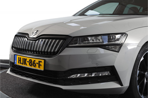 Škoda Superb Combi 1.4 TSI iV Sportline Business | S/K-Panodak | Dig. Cockpit | Adapt. Cruise | Winterpakket | PDC | NAV + App. Connect | ECC | Elek. Klep | LM 19" |
