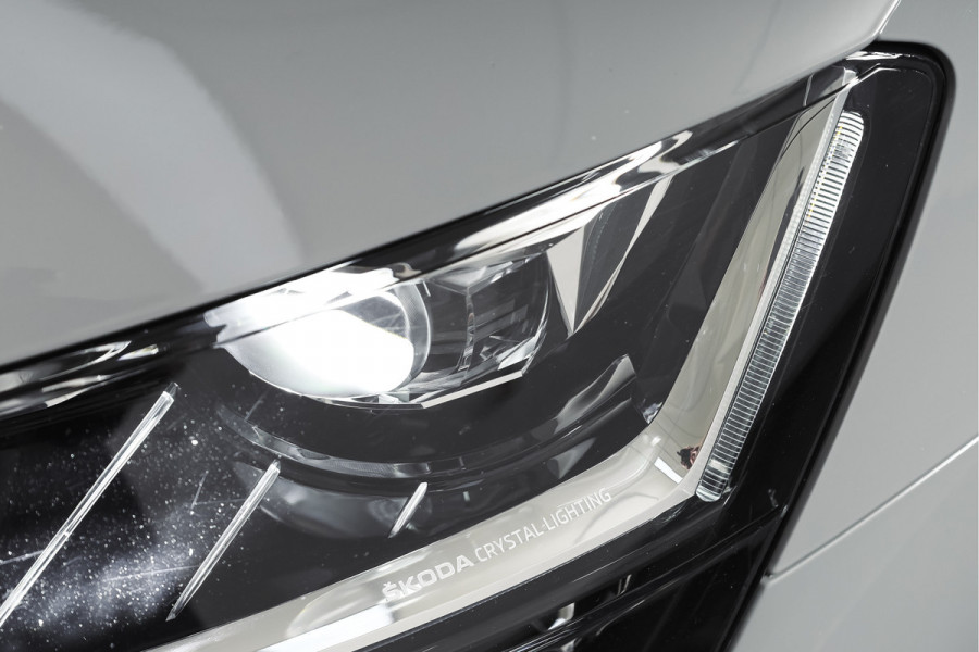 Škoda Superb Combi 1.4 TSI iV Sportline Business | S/K-Panodak | Dig. Cockpit | Adapt. Cruise | Winterpakket | PDC | NAV + App. Connect | ECC | Elek. Klep | LM 19" |