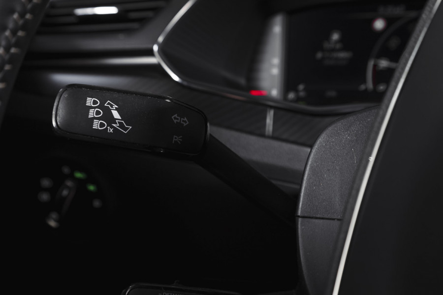 Škoda Superb Combi 1.4 TSI iV Sportline Business | S/K-Panodak | Dig. Cockpit | Adapt. Cruise | Winterpakket | PDC | NAV + App. Connect | ECC | Elek. Klep | LM 19" |