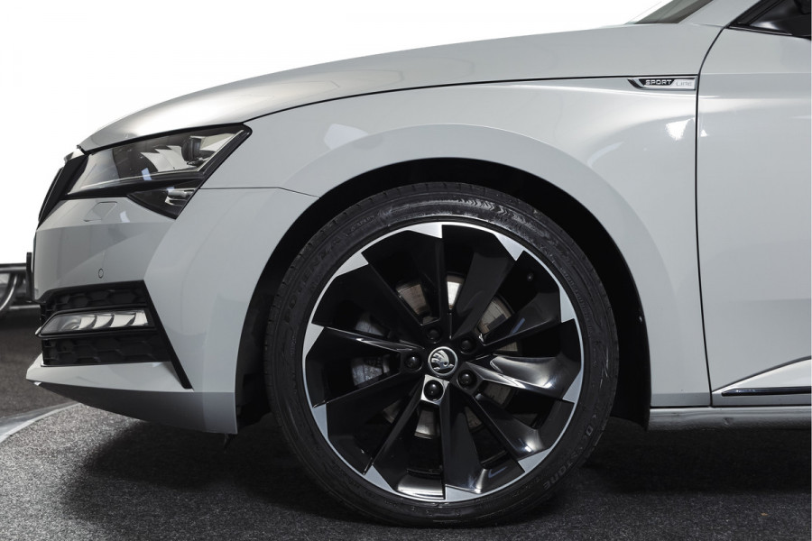 Škoda Superb Combi 1.4 TSI iV Sportline Business | S/K-Panodak | Dig. Cockpit | Adapt. Cruise | Winterpakket | PDC | NAV + App. Connect | ECC | Elek. Klep | LM 19" |