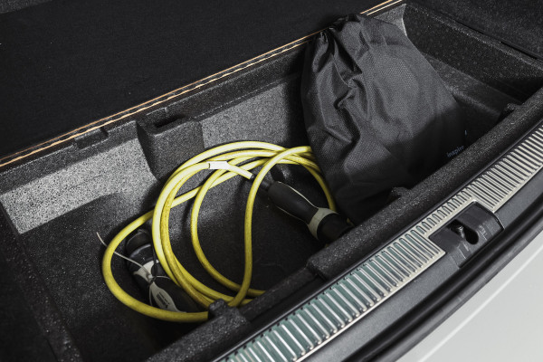 Škoda Superb Combi 1.4 TSI iV Sportline Business | S/K-Panodak | Dig. Cockpit | Adapt. Cruise | Winterpakket | PDC | NAV + App. Connect | ECC | Elek. Klep | LM 19" |