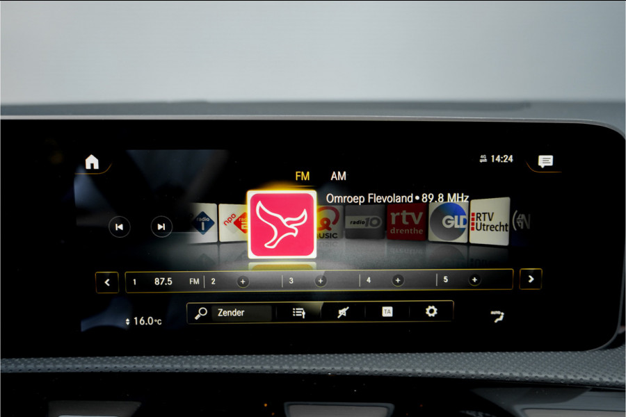 Mercedes-Benz CLA-Klasse Shooting Brake 200 Business Solution AMG Pano Camera