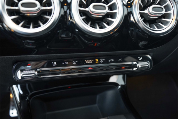 Mercedes-Benz CLA-Klasse Shooting Brake 200 Business Solution AMG Pano Camera