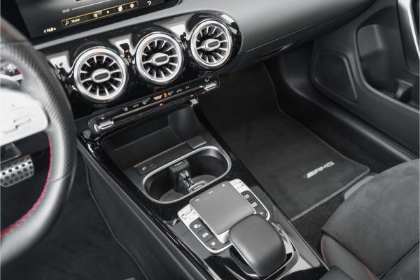 Mercedes-Benz CLA-Klasse Shooting Brake 200 Business Solution AMG Pano Camera