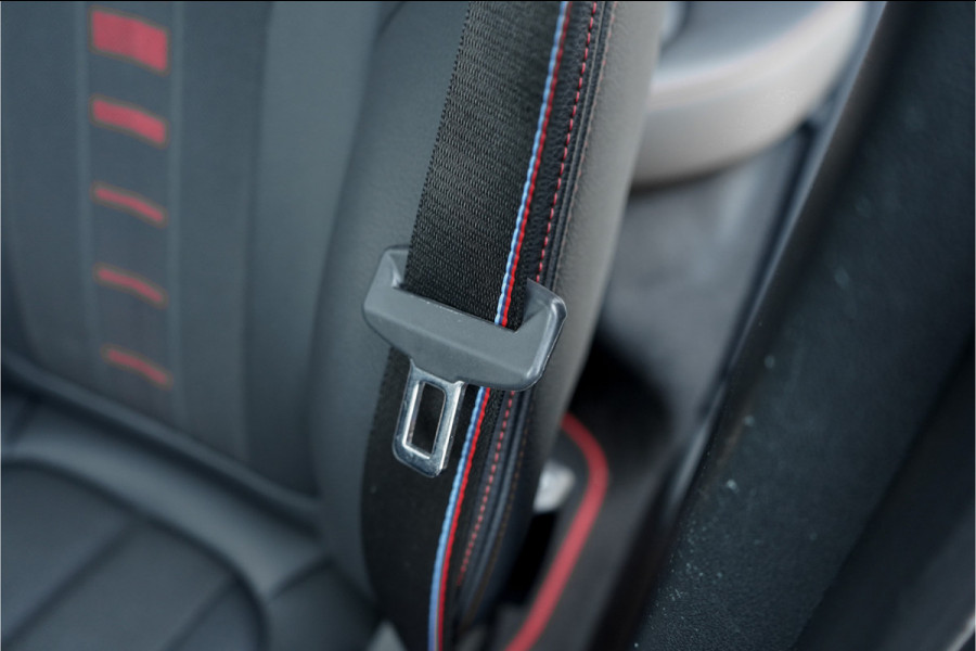 BMW 1-serie 128ti High Executive M-Sport Pro Pano ACC Stuur & Stoelverw
