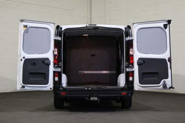 Renault Trafic 2.0 dCi 120pk L2 H1 2x Schuifdeur Airco Navigatie Trekhaak